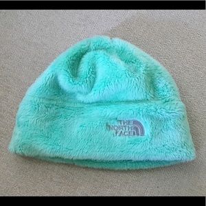 North face hat - never worn